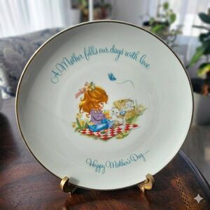 Vintage Gigi Commemorative Mothers Day Plate 1975 - WWA Inc - Cleveland, OH